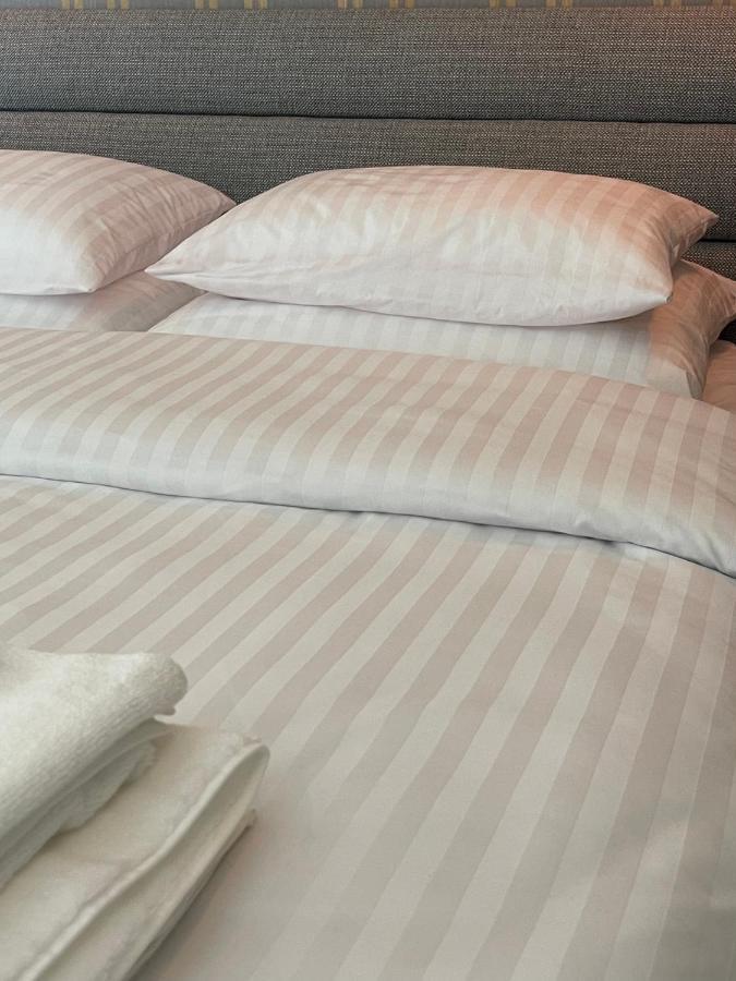 Queen Size Bed - Apartament Obok Manufaktury W Centrum Lodzi - Parking Gratis!!! Zewnętrze zdjęcie